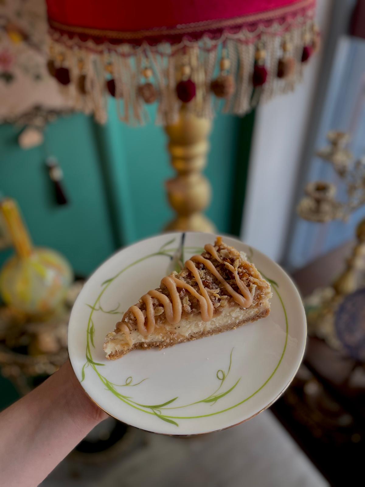 Elmalı Crumble Cheesecake